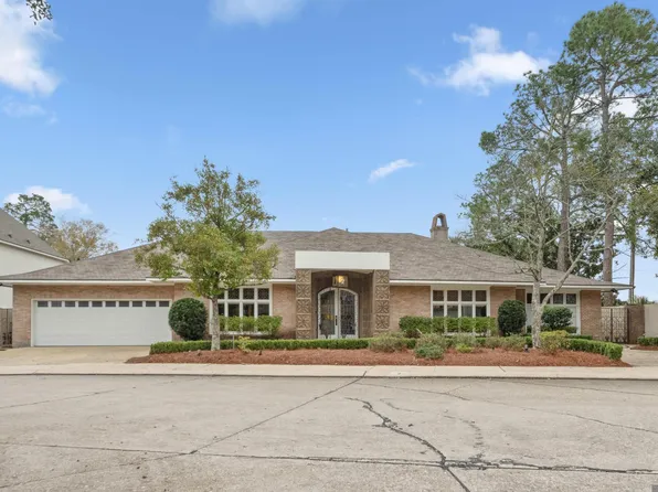 2 Stones Throw Dr, Baton Rouge, LA 70809