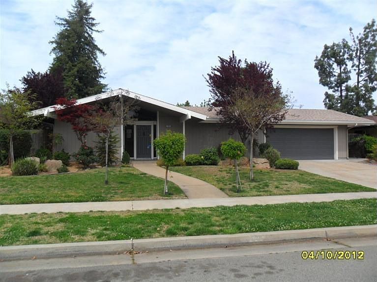 1st image of 702 W Fremont Ave
