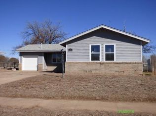 1309 Karen Dr, Altus, OK 73521