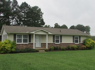 1709 Sundown Dr, Lawrenceburg, TN 38464
