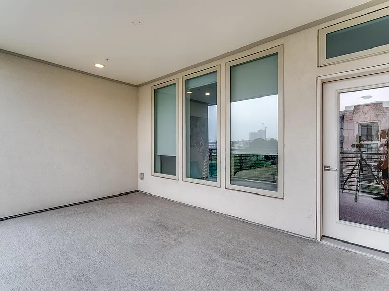 4819 Caroline St #308 — Photo 29