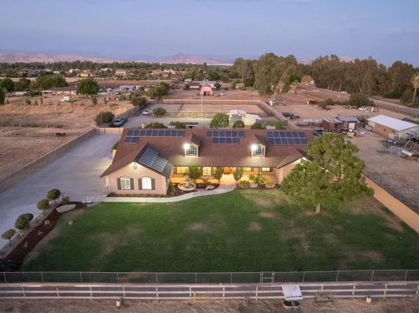 3436 N Greenwood Ave, Sanger, CA 93657