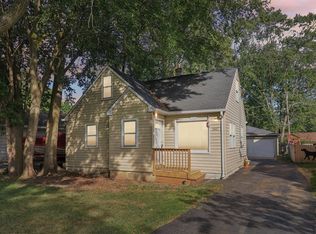 1417 Kenmore Ave, Round Lake Beach, IL