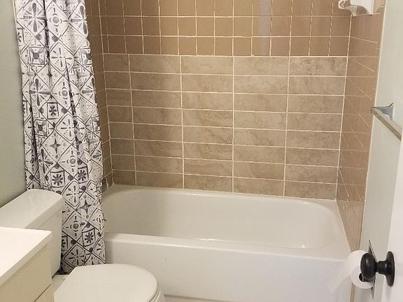 4th image of 5852 Spearman Cir