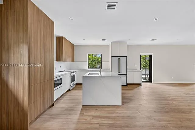 635 Bird Rd — Photo 18