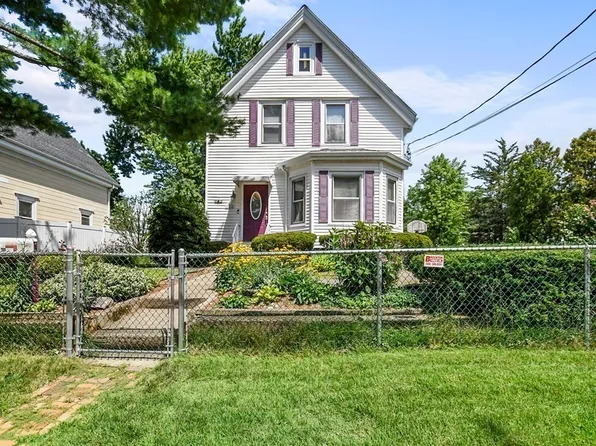34 Albert St, Brockton, MA 02302