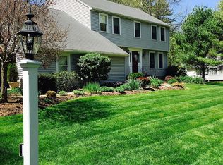 43 Pine Glen Rd, Simsbury, CT 06070