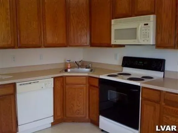 974 Nittany Ct, Allentown, PA 18104