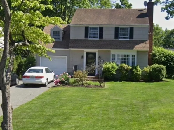 8 Lorraine Rd, Madison Boro, NJ 07940