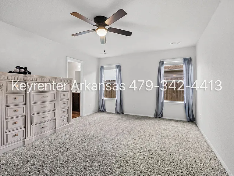 1600 Edinburgh Dr — Photo 14