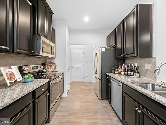 5th image of 30081 Plantation Dr Unit B4-1