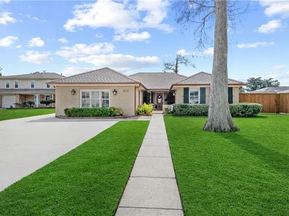 304 Glenmeade Ct, Gretna, LA 70056