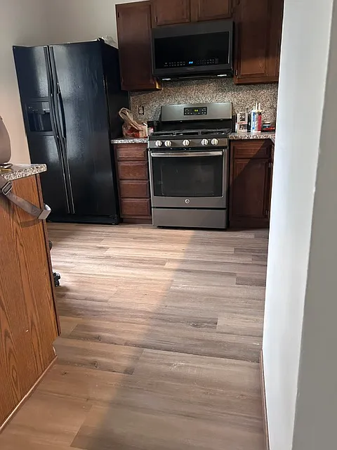 3 bed, 1312 sqft, $2,100 — Photo 3