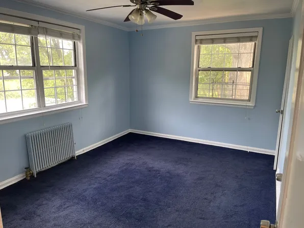 78-05 Park Drive East image 7 of 10