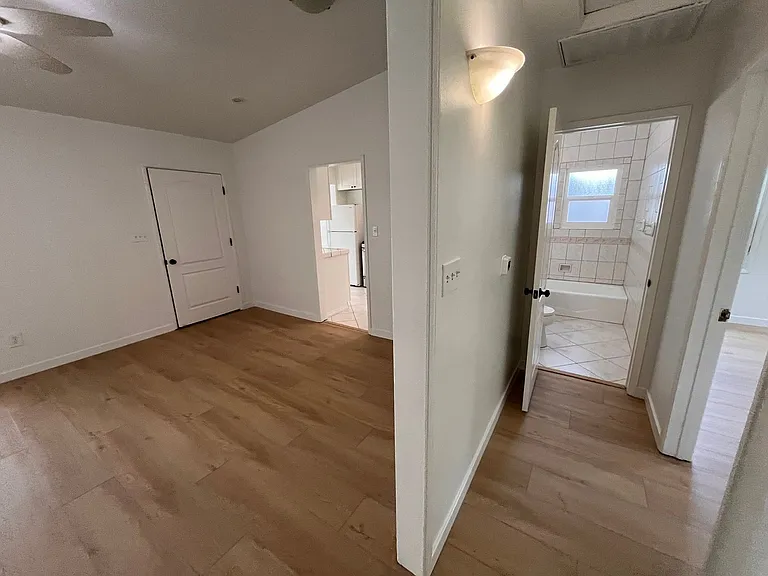 1560 Galveston St — Photo 42