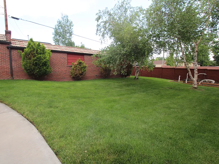 290 S Humboldt St — Photo 16