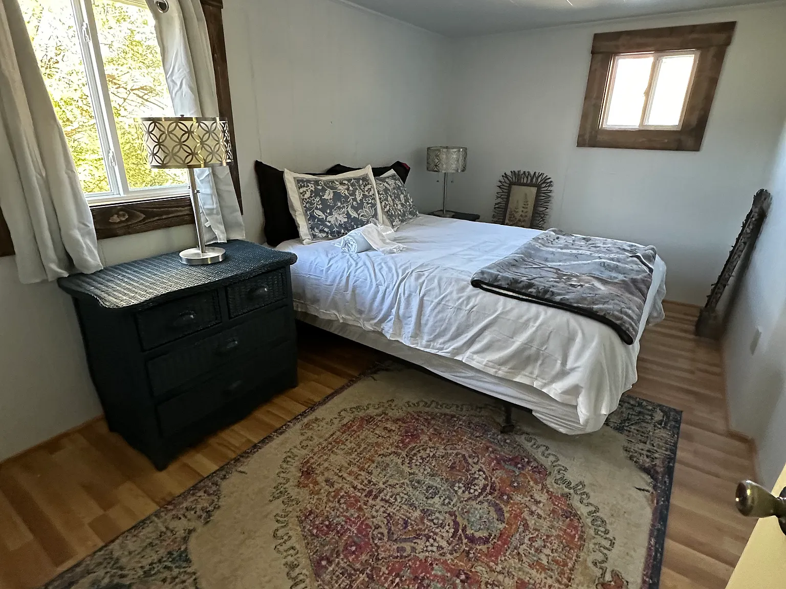 3 bed, 1176 sqft, $2,500 — Photo 2