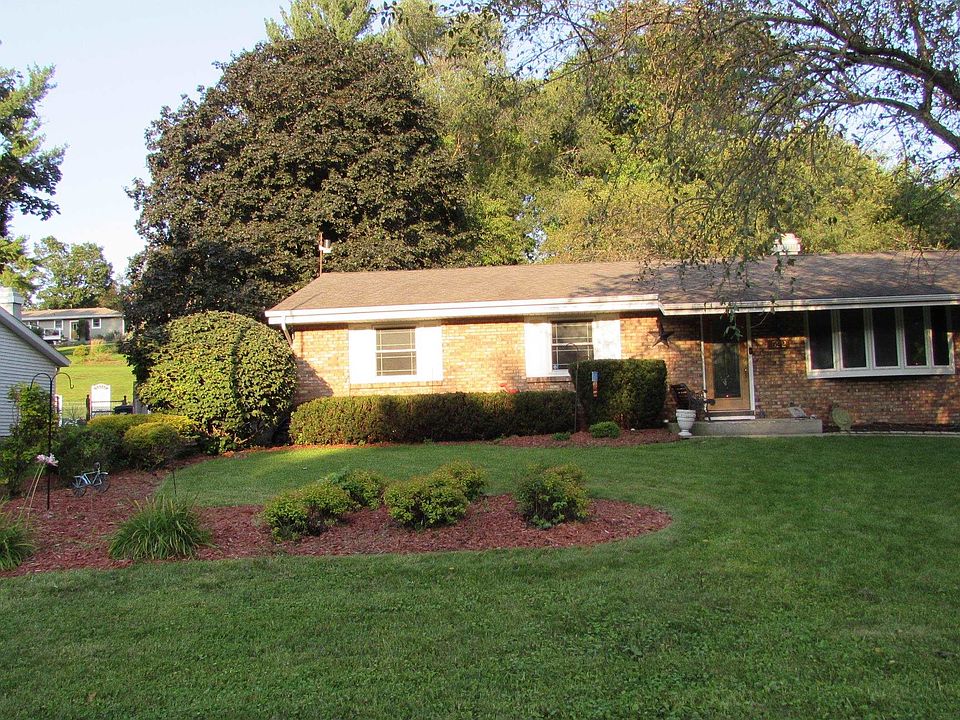1st image of 522 Sussex Dr