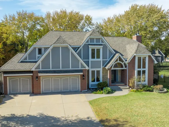 1020 N Gatewood Ct, Wichita, KS 67206