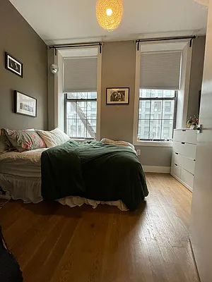 Rented by Safdie Realty Group | media 19