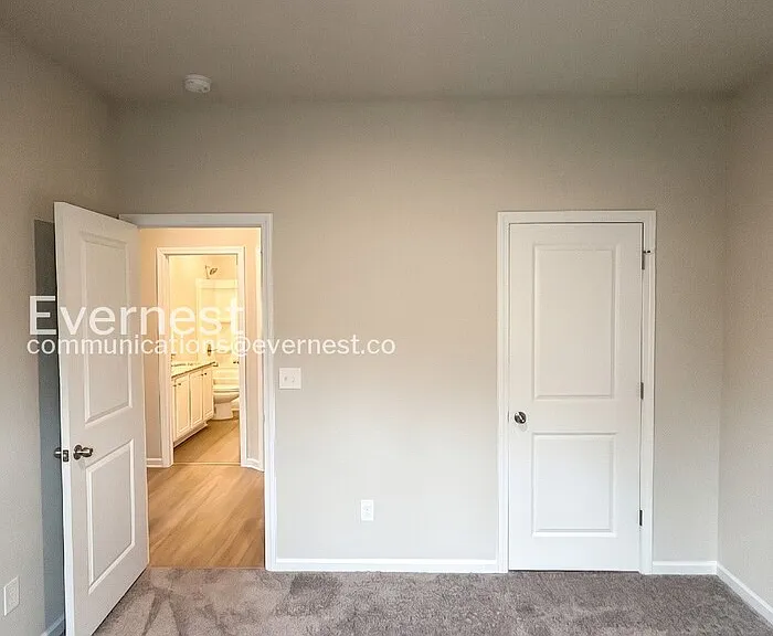 104 Culver St — Photo 9