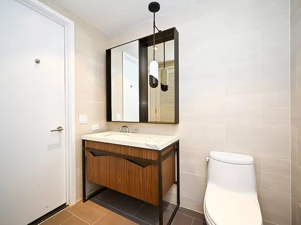 133-27 39th Avenue image 8 of 26