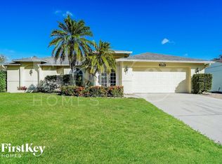 8425 Buena Vista Rd, Fort Myers, FL 33967