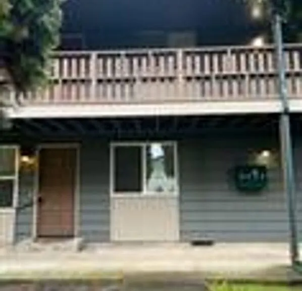 703 Broadway St #4 — Photo 10