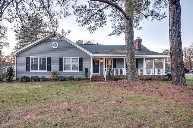 1st image of 2604 Horseshoe Dr