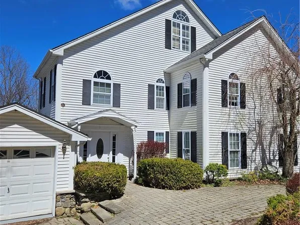 11 Stage Coach Road, Warwick, NY 10990