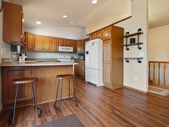 5th image of 2505 S Pepper Ridge Ave