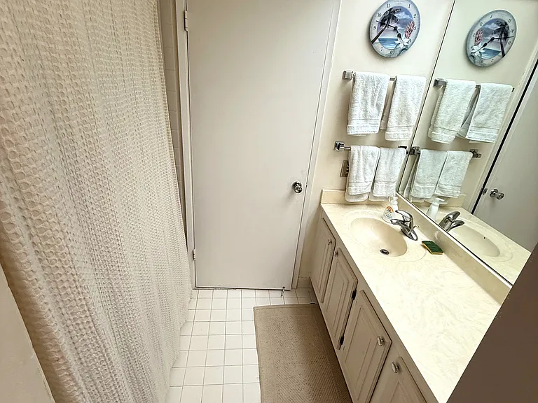2707 Nassau Bnd #H2 — Photo 6