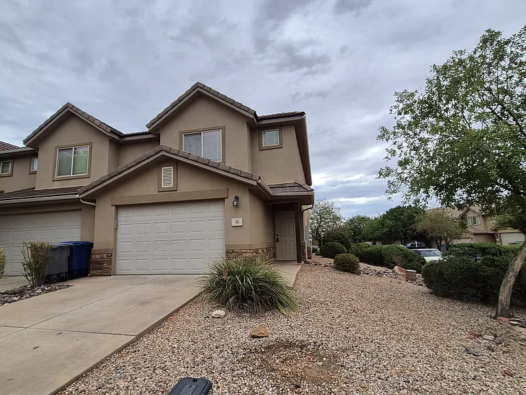 1000 E Bluff View Dr #32 — Photo 1