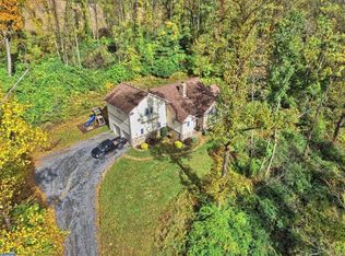 291 Mountain Top Rd, Reinholds, PA 17569