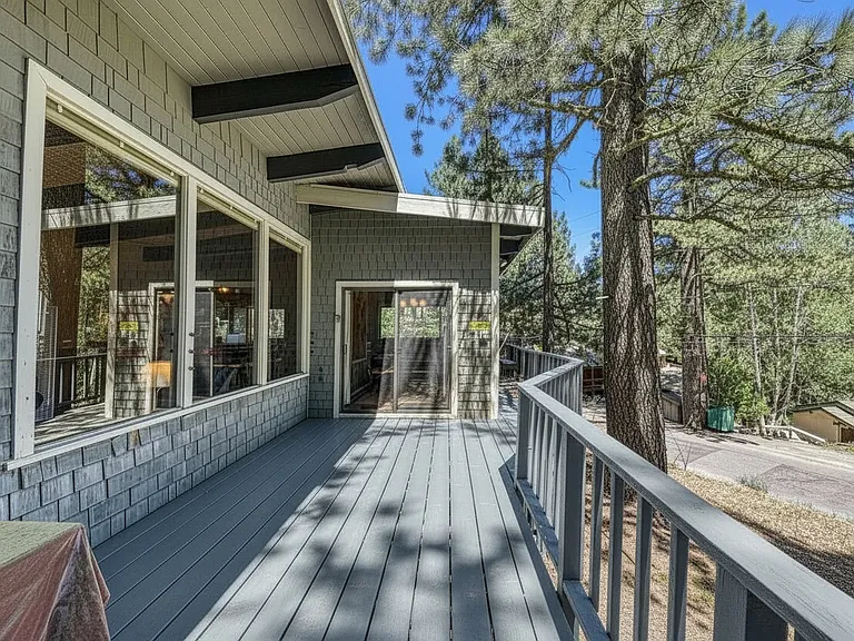 1284 Lanny Ln — Photo 24