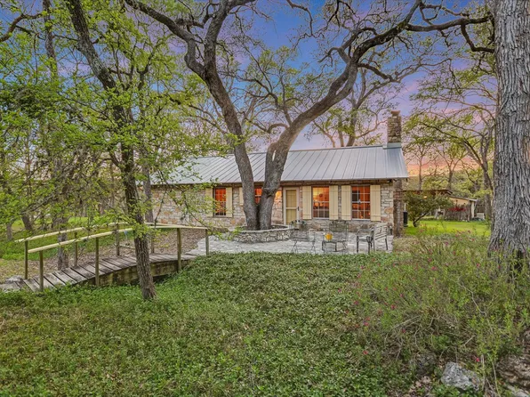 300 Deer Lake Ests, Wimberley, TX 78676