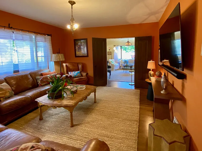 1328 W Valerio St — Photo 3