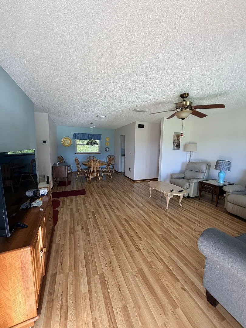3/2 Rental In 55+ Pine Run Estates — Photo 2