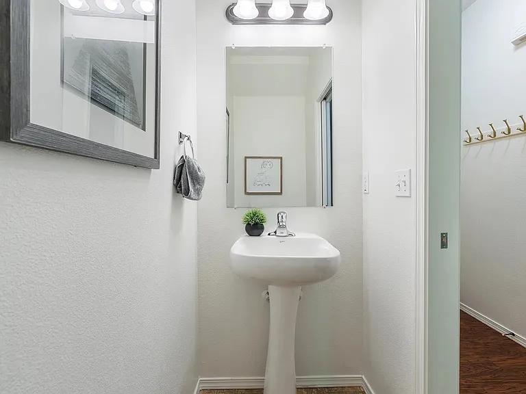 21069 SW Madeira Ter — Photo 28