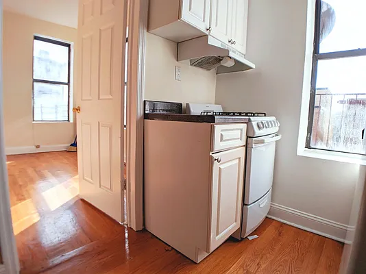 Rented by Bohemia Realty Group | media 3