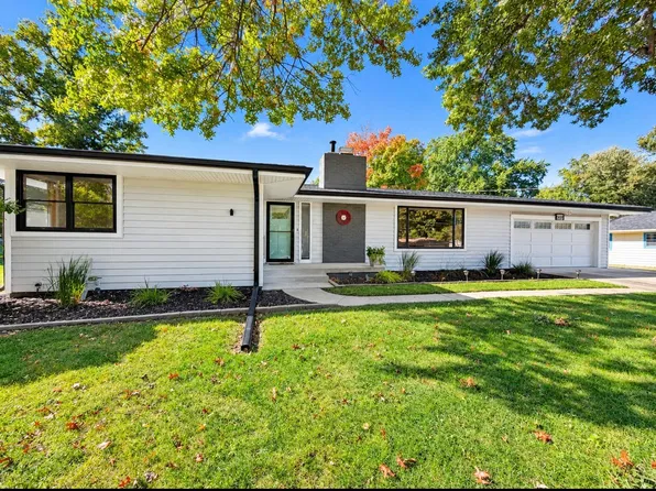 2720 Beverly Dr, Urbandale, IA 50322