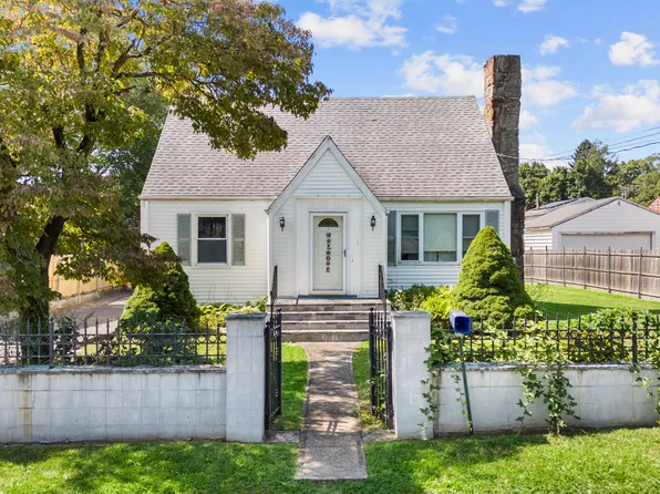 241 Sunrise Terrace, Bridgeport, CT 06606