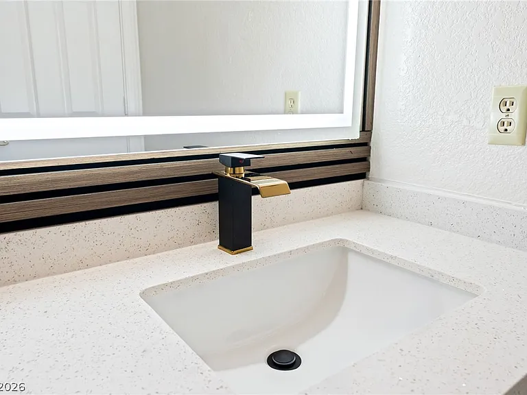 9417 Low Tide Ct — Photo 29