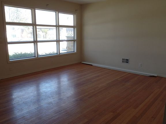 5th image of 9313 Osceola Ave