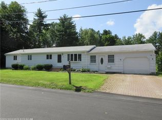 15 Adolphe St, Lewiston, ME 04240