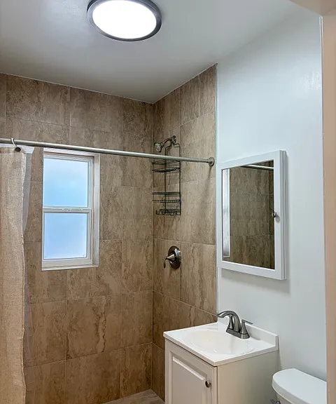 3660 NW 15th St — Photo 12