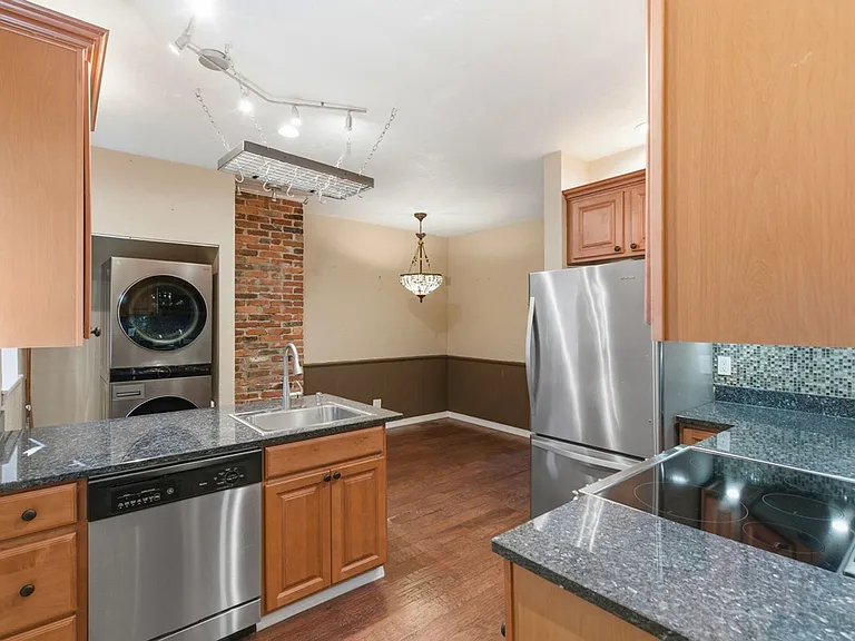 3220 Mary St — Photo 13