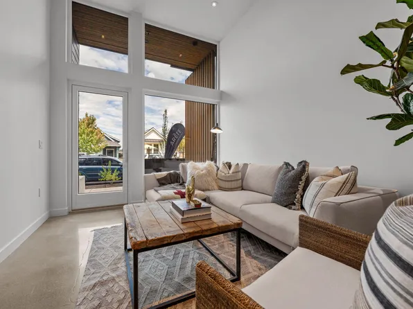 2745 NW Ordway Ave #110, Bend, OR 97703