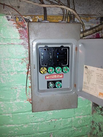 2nd image of 504 Holmes St