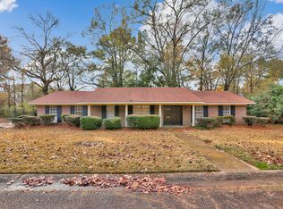 5701 Pepper Ridge Rd, Jackson, MS 39211